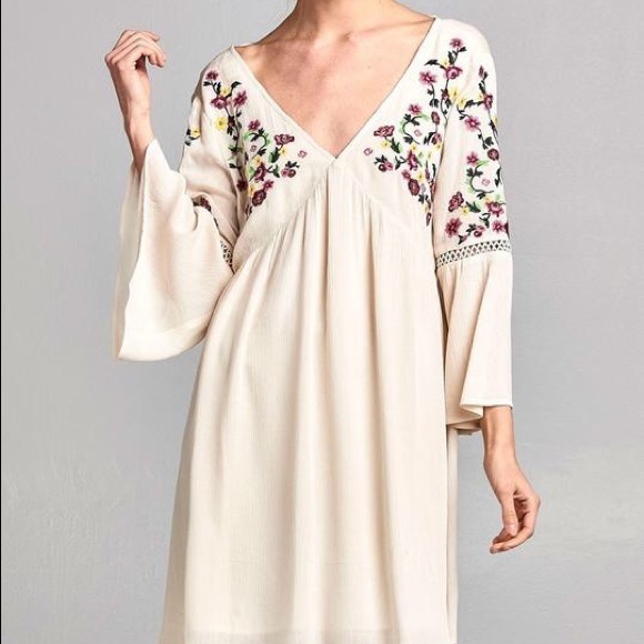 Boho Floral Embroidery Bell Dress - Picture 3 of 7